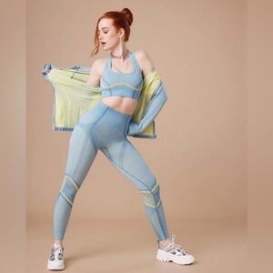 NWOT Fabletics Madeline Petsch Collection High Waisted Mesh Knees Size XS